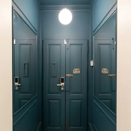 1898 &