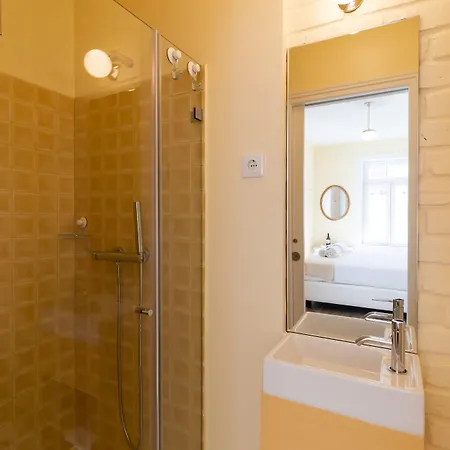 1898 & בית הארחה 3*