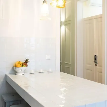 1898 & בית הארחה 3*