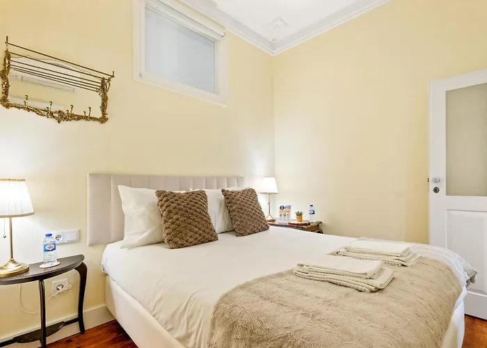 1898 & ゲストハウス リスボン