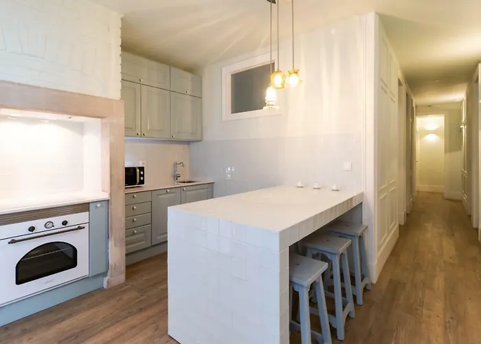 1898 & Pensión Lisboa