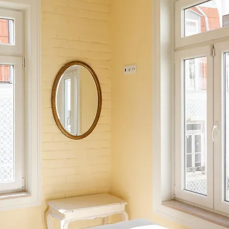 1898 & Guest house Lisbon